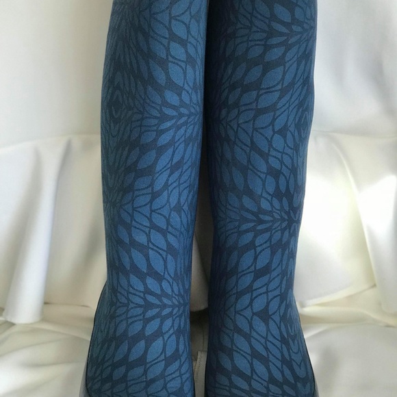 L.L bean WELLIE Size 7 best offer takes them - Picture 7 of 8